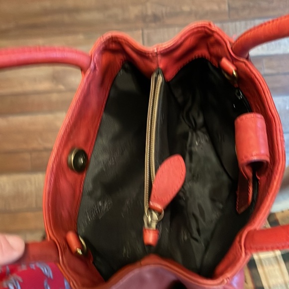 👜 Vintage Fossil red leather purse. Many pockets.  Great preowned condition. 👜 - Picture 11 of 13